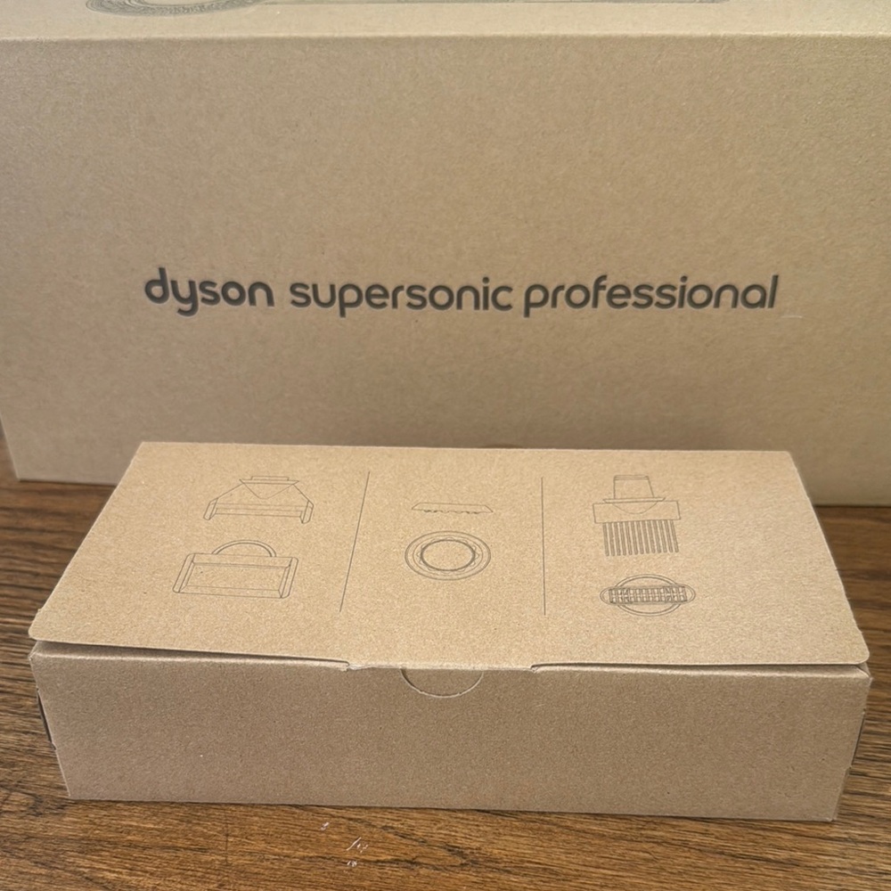 Dyson Supersonic Professional Attachments Kit - Natural Kraft Box
